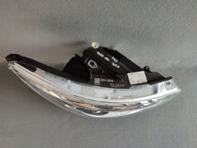 Laden Sie das Bild in den Galerie-Viewer, Frontscheinwerfer Mercedes-Benz Vito W447 4479061501 A4479061501 Rechts