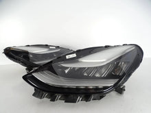 Laden Sie das Bild in den Galerie-Viewer, Frontscheinwerfer Tesla 3 1077375-50-B Full LED Links Scheinwerfer Headlight