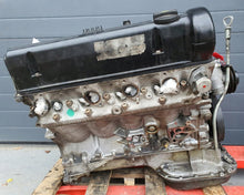 Load image into Gallery viewer, Motor Mercedes-Benz W126 117965 5.0 180TKm Benzin Engine Unkomplett