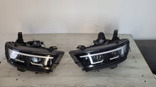 Laden Sie das Bild in den Galerie-Viewer, Frontscheinwerfer Opel Astra L 9855316680 9855316580 LED Rechts oder Links SCH1144105218di