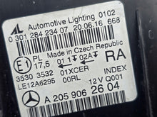 Laden Sie das Bild in den Galerie-Viewer, Frontscheinwerfer Mercedes-Benz W205 A2059062604 LED Rechts Headlight SCH9609266293sn
