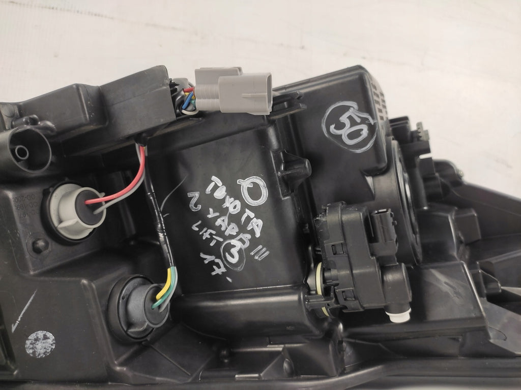 Frontscheinwerfer Toyota Yaris LED Ein Stück (Rechts oder Links) Headlight