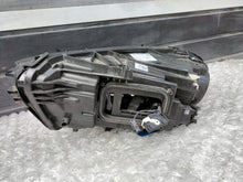 Laden Sie das Bild in den Galerie-Viewer, Frontscheinwerfer Mercedes-Benz W177 A1779063805 LED Rechts Headlight SCH3868567724hb