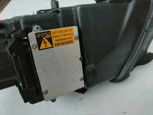 Laden Sie das Bild in den Galerie-Viewer, Frontscheinwerfer Audi A8 Xenon Rechts Scheinwerfer Headlight SCH9067990357xv