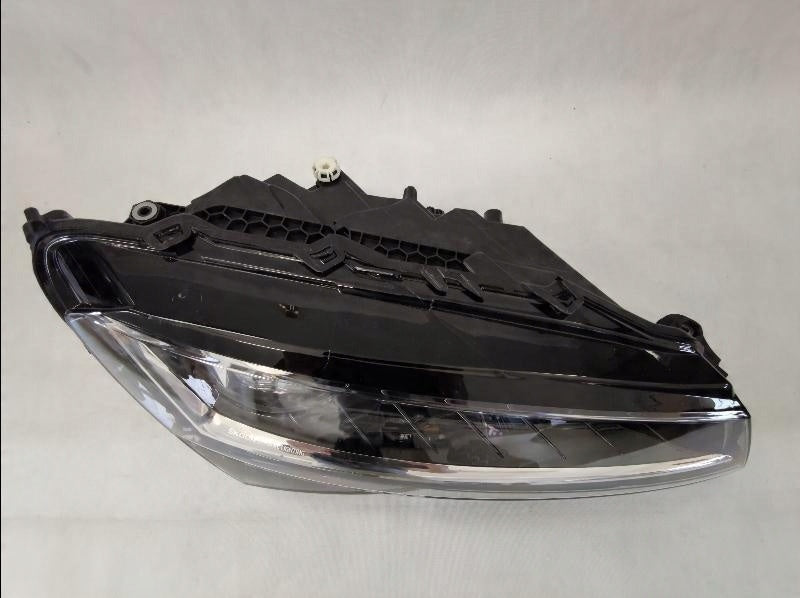 Frontscheinwerfer Skoda Superb III LED Rechts Scheinwerfer Headlight
