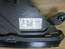 Laden Sie das Bild in den Galerie-Viewer, Frontscheinwerfer Skoda Fabia I 6VB941016 LED Rechts Scheinwerfer Headlight
