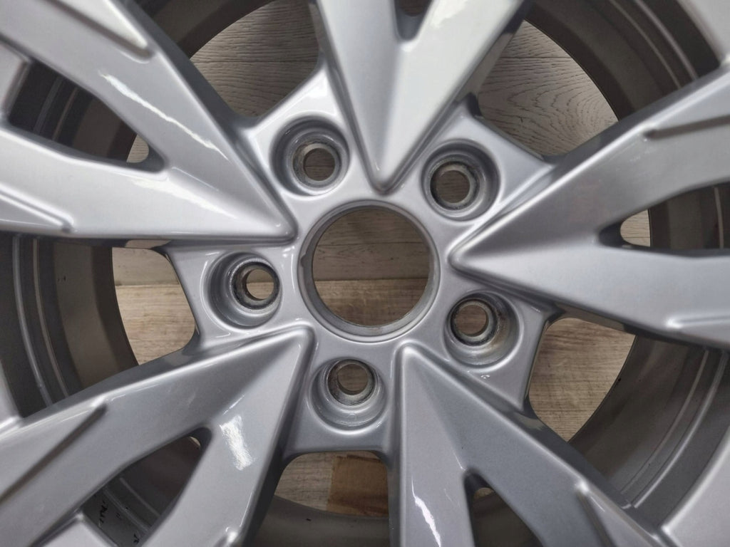 1x Alufelge 16 Zoll 6.5" 5x112 43ET Glanz Silber 8Y0071496A Audi A3 Rim Wheel FEL2253649238vu