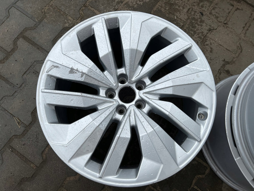 1x Alufelge 20 Zoll 9.0" 5x112 20ET Glanz Silber 4KE601025N Audi E-Tron FEL2297008408zy