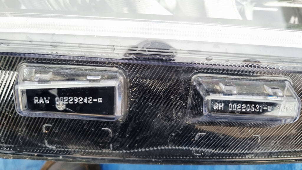 Frontscheinwerfer Ford Focus 00229242 0022631 NX7B13014CF Rechts Headlight SCH5604429865vv