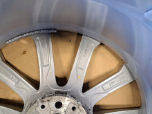 Load image into Gallery viewer, 1x Alufelge 20 Zoll 6880688 BMW X7 G07 Rim Wheel FEL6676388605bi