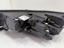 Laden Sie das Bild in den Galerie-Viewer, Frontscheinwerfer Skoda Octavia IV 5E4941015A 5E4941016A Ein Satz Headlight SCH3364774562bh