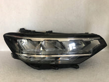 Laden Sie das Bild in den Galerie-Viewer, Frontscheinwerfer VW Passat B8 3G1941036P 90172735 LED Rechts Headlight