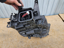 Laden Sie das Bild in den Galerie-Viewer, Frontscheinwerfer Opel Astra L 9858777280 Links Scheinwerfer Headlight SCH2512278623dl