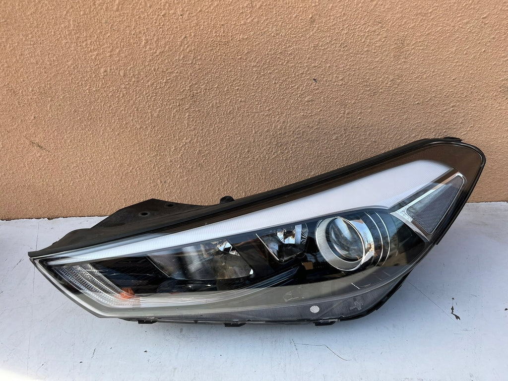 Frontscheinwerfer Hyundai Tucson 92101-D7100 LED Ein Stück (Rechts oder Links)