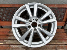 Laden Sie das Bild in den Galerie-Viewer, 1x Alufelge 18 Zoll 8.5" 5x120 46ET Glanz Silber 6853952 BMW X5 F15 F16 FEL7355712002re