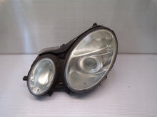 Laden Sie das Bild in den Galerie-Viewer, Frontscheinwerfer Mercedes-Benz W211 Xenon Links Scheinwerfer Headlight