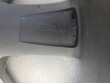 Laden Sie das Bild in den Galerie-Viewer, 1x Alufelge 15 Zoll 5.0&quot; 4x100 35ET 4250C006 Mitsubishi Space Star Rim Wheel