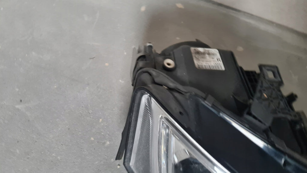 Frontscheinwerfer Audi A5 8T0941006C Xenon Ein Stück (Rechts oder Links) SCH8520668658es