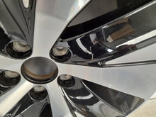 Laden Sie das Bild in den Galerie-Viewer, 1x Alufelge 18 Zoll 7.5&quot; 5x108 50ET Glanz Silber 31680403 Volvo Rim Wheel