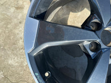Laden Sie das Bild in den Galerie-Viewer, 1x Alufelge 19 Zoll 8.5" 5x112 8V0601025FC Audi A3 Rim Wheel FEL7607811469lx
