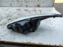 Laden Sie das Bild in den Galerie-Viewer, Frontscheinwerfer Ford Focus Rechts Scheinwerfer Headlight SCH2810593535sh