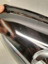 Laden Sie das Bild in den Galerie-Viewer, Frontscheinwerfer Honda Jazz V LED Rechts Scheinwerfer Headlight