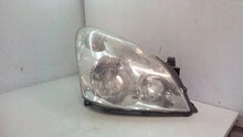 Laden Sie das Bild in den Galerie-Viewer, Frontscheinwerfer Toyota Corolla Verso Rechts Scheinwerfer Headlight