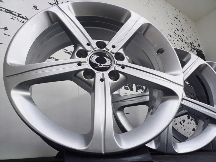 4x Alufelge 17 Zoll 6.5" 5x112 44ET Silber Mercedes-Benz Mg Tivoli Actyon I FEL4655332233ym