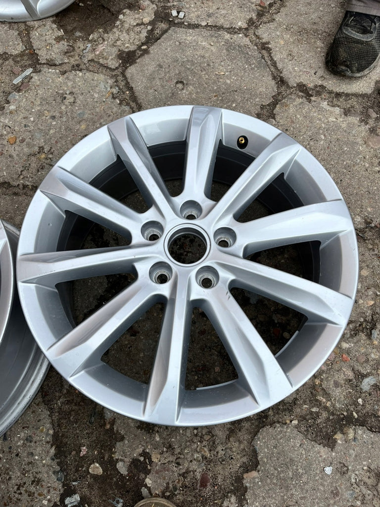 1x Alufelge 17 Zoll 6.5" 5x112 41ET Glanz Schwarz 3G0601025C- VW I Rim Wheel FEL5388736777zd