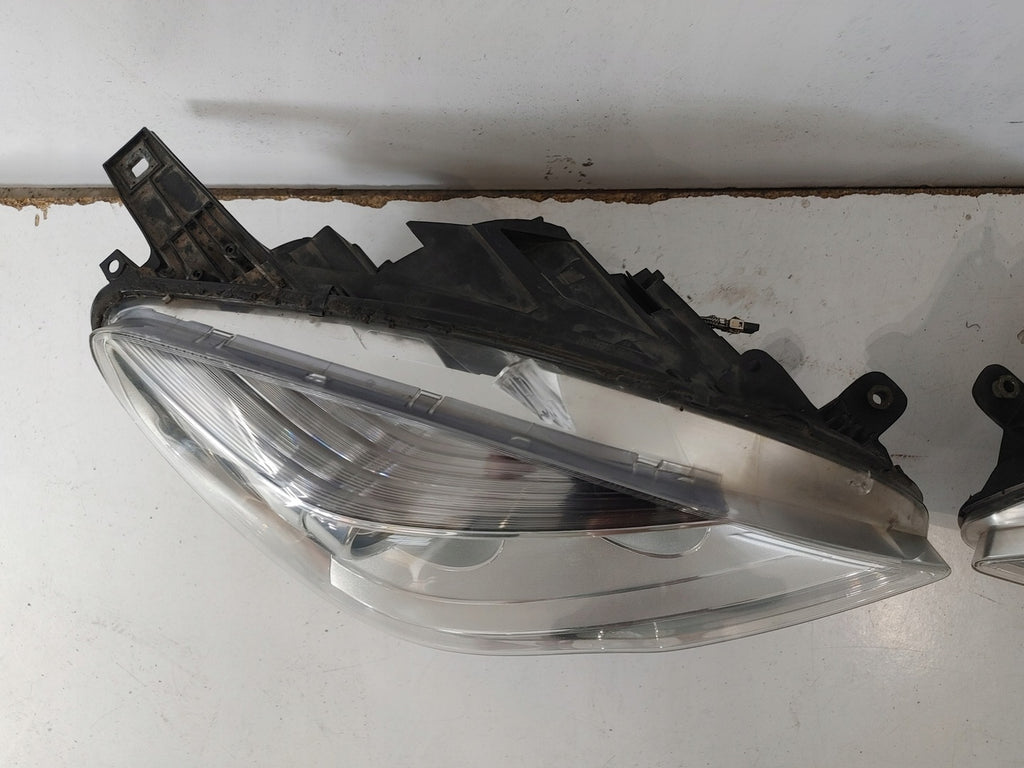 Frontscheinwerfer Mercedes-Benz W251 A2518203661 Xenon Ein Satz Headlight