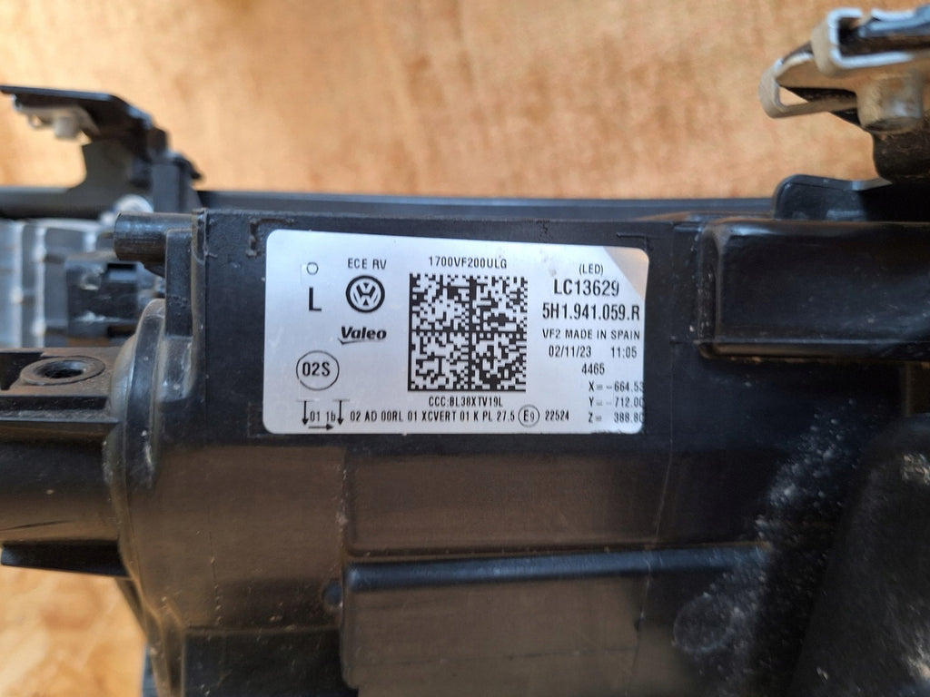 Frontscheinwerfer VW Golf VIII 5H1941059R LED Links Scheinwerfer Headlight SCH9007528778rh