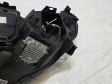 Laden Sie das Bild in den Galerie-Viewer, Frontscheinwerfer Opel Zafira Vivaro 9832836480 Rechts Scheinwerfer Headlight SCH3554169601ph