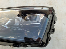 Laden Sie das Bild in den Galerie-Viewer, Frontscheinwerfer Skoda Scala 657941015A LED Links Scheinwerfer Headlight SCH8938241615cx