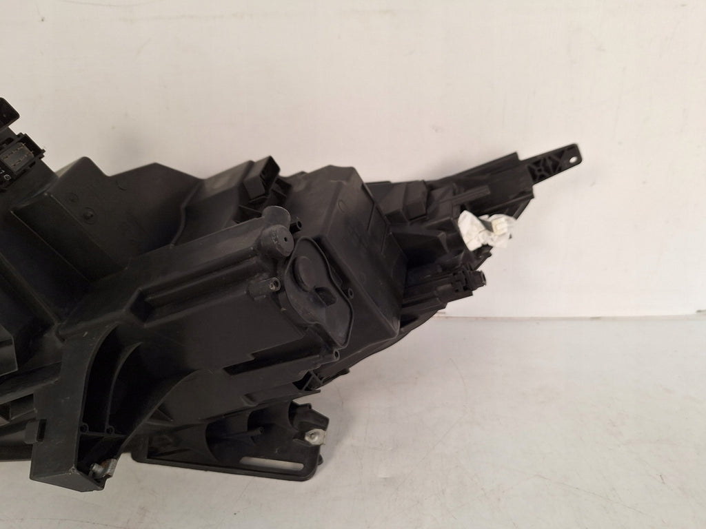 Frontscheinwerfer Opel Zafira C 13472663 92102-G4600 LED Rechts Headlight