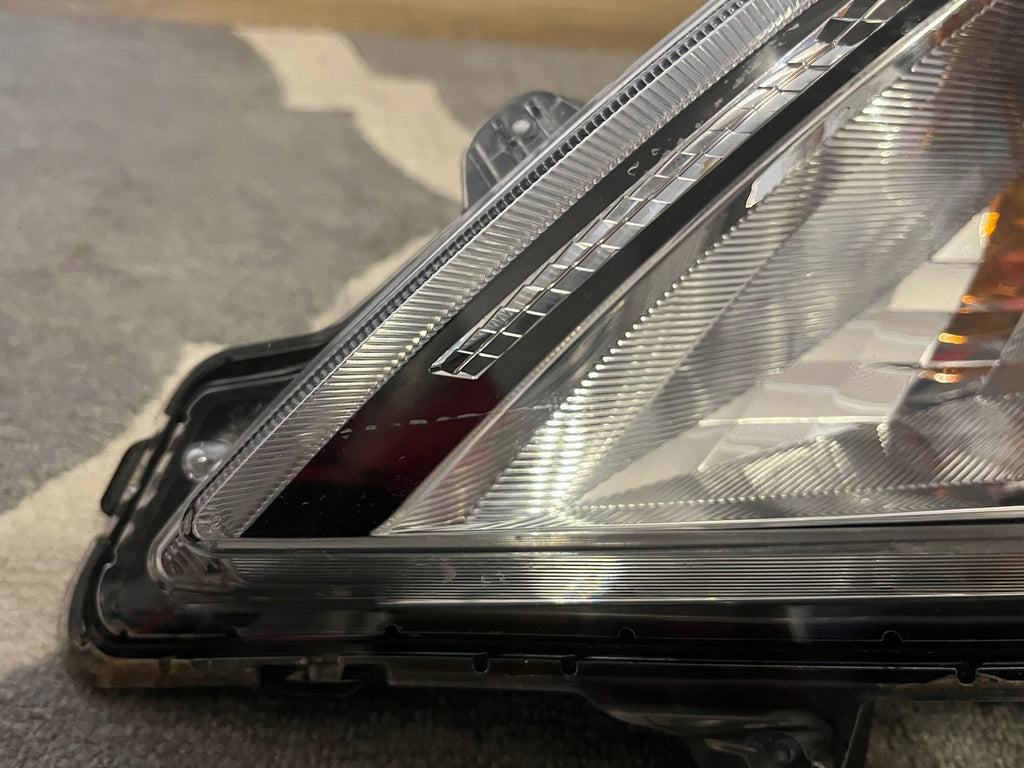 Frontscheinwerfer Mitsubishi Space Star 8301D445 Vorderseite Headlight