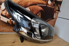 Laden Sie das Bild in den Galerie-Viewer, Frontscheinwerfer Opel Vivaro Trafic III 260104107 Xenon Rechts Headlight