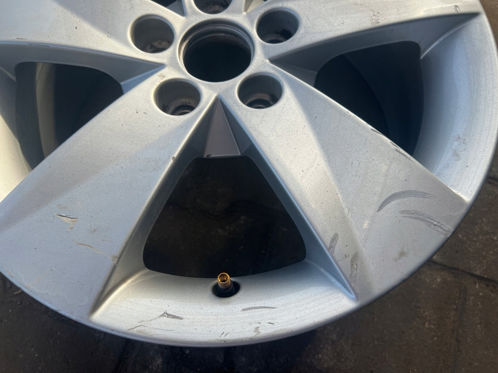 1x Alufelge 15 Zoll 6.0" 5x100 5J0601025AB Skoda Fabia Rim Wheel FEL8916172476zb