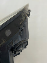 Laden Sie das Bild in den Galerie-Viewer, Frontscheinwerfer BMW E60 E61 158721-00 Links Scheinwerfer Headlight SCH6805669171if