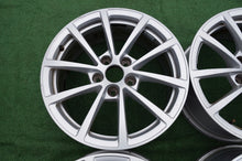 Load image into Gallery viewer, 4x Alufelge 17 Zoll 7.5" 5x112 36ET Glanz Silber 4K0601025 Audi A6 C7 B9 FEL8982817082xp