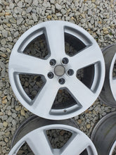 Laden Sie das Bild in den Galerie-Viewer, 1x Alufelge 18 Zoll 8.0" 5x112 43ET Glanz Silber 8E0601025K Audi A4 B7 B6 FEL4589212658ik
