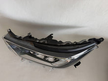 Laden Sie das Bild in den Galerie-Viewer, Frontscheinwerfer Toyota 744NAWY21W Links Scheinwerfer Headlight SCH3761151631jy