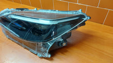 Laden Sie das Bild in den Galerie-Viewer, Frontscheinwerfer Toyota Yaris Cross 0D-310 LED Links Scheinwerfer Headlight SCH3358139582tg