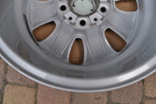 Load image into Gallery viewer, 1x Alufelge 16 Zoll 7.0" 5x120 20ET Glanz Silber 6758774 BMW E60 Rim Wheel FEL7156933687rh