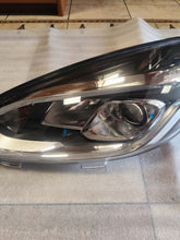 Laden Sie das Bild in den Galerie-Viewer, Frontscheinwerfer Ford Fiesta L1BB-13E015-CE LED Links Scheinwerfer Headlight SCH8323308188pa