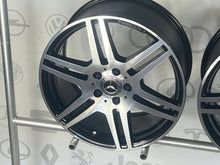 Laden Sie das Bild in den Galerie-Viewer, 4x Alufelge 18 Zoll 8.0" 5x112 45ET Glanz Schwarz A2074011302 Mercedes-Benz A207 FEL5661172120tz