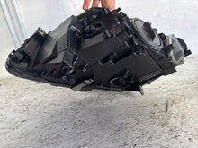 Laden Sie das Bild in den Galerie-Viewer, Frontscheinwerfer BMW 5 F11 F10 7203246 Xenon Ein Stück (Rechts oder Links) SCH3891597652tv