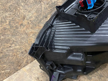 Laden Sie das Bild in den Galerie-Viewer, Frontscheinwerfer Ford LJ8B13E015BF Links Scheinwerfer Headlight SCH1649925982tf