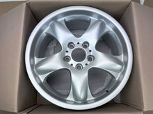 Laden Sie das Bild in den Galerie-Viewer, 1x Alufelge 18 Zoll 8.5" 5x120 48ET Silber 1096160 BMW X5 E53 Rim Wheel FEL2629556999fx