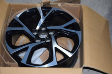 Load image into Gallery viewer, 1x Alufelge 18 Zoll 7.0" 5x114.3 50ET Glanz Schwarz 42611-F4040 Toyota I FEL7321017516bu