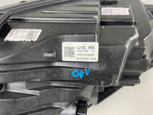 Laden Sie das Bild in den Galerie-Viewer, Frontscheinwerfer Kia Ceed J792111010 Full LED Ein Stück (Rechts oder Links)